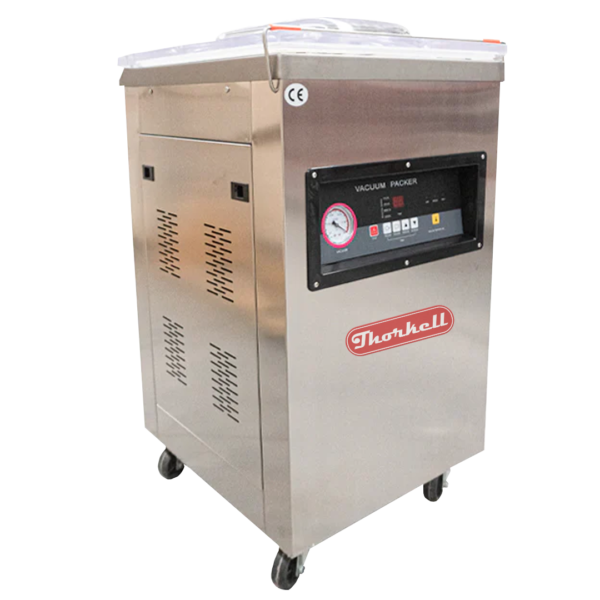 La empacadora Torkell es un equipo diseñado para trabajo continuo ya que cuenta con 2 barras de sellado de 40 cm para realizar hasta de 4 a 6 empaques por ciclo dependiendo el tamaño del producto. Diseñada para comercios independientes, carnicerías, restaurantes, tiendas departamentales, etc. Alarga la vida de productos perecederos ya que extrae el oxígeno y sella la bolsa.