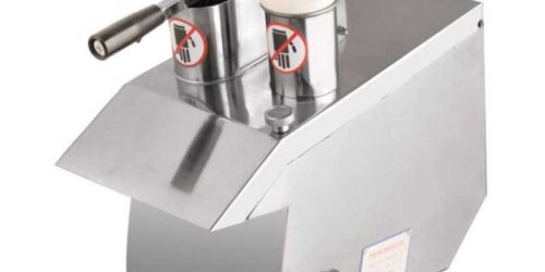 Potencia: 550 Watts Material del cuerpo: Aleación de aluminio pulido y anodizado Capacidad de producción: 300 Kg/h Velocidad de Rotación: 1400 R/Min RPM: 270 R/Min Caballos de fuerza: 3/4 HP Número de discos/cuchillas incluidas: 5 Peso: 23 kg Dimensiones: Ancho 51 × Profundidad 20 × Altura 50 cm / Altura Manija Abierta: 90 cm Incluye 5 discos: 2 de corte y 3 de rayado Compartir 5 discos para cortes distintos; incluidos con el equipo • 2 rebanadores para cortar alimentos en tajadas (P2 y el P4). • 3 discos ralladores con cortes de tamaños 1/8″ , 5/16″, 5/32″ (H7, H4 y H3 respectivamente). Este procesador brinda opciones de preparación casi ilimitadas y ahorra un tiempo valioso.